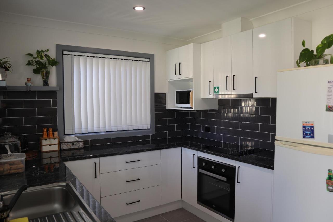 Lakeside Residence Raymond Terrace Buitenkant foto