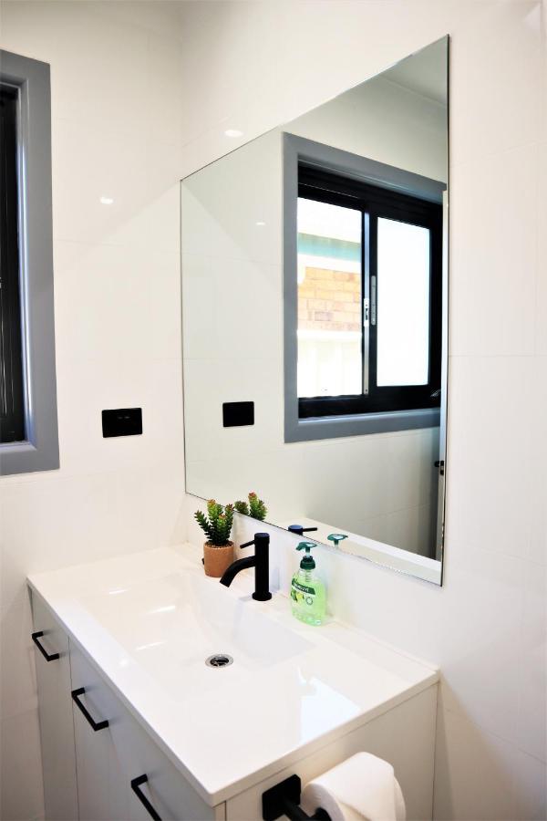 Lakeside Residence Raymond Terrace Buitenkant foto
