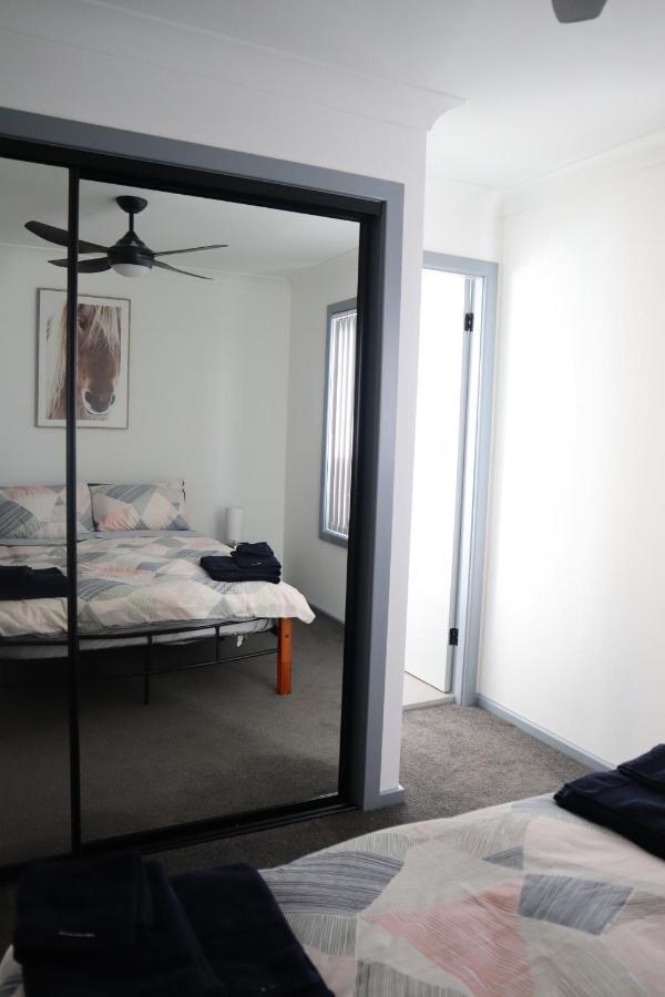 Lakeside Residence Raymond Terrace Buitenkant foto